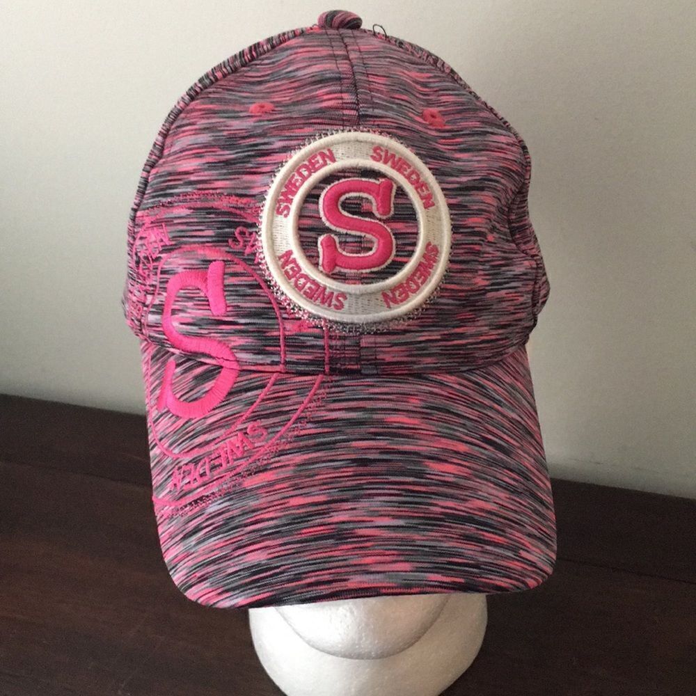 Genuine Robin Ruth Pink Black Gray stripe Sweden Baseball cap hat